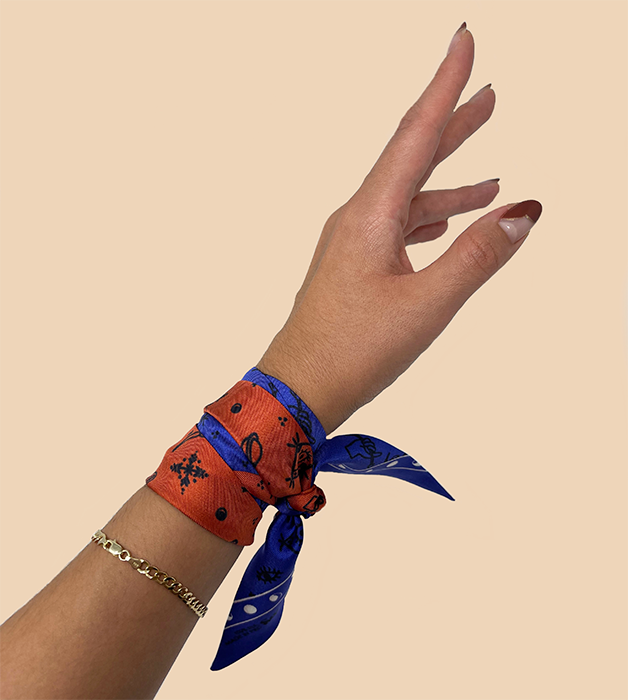 Amulet Flaco - Orange/Blue